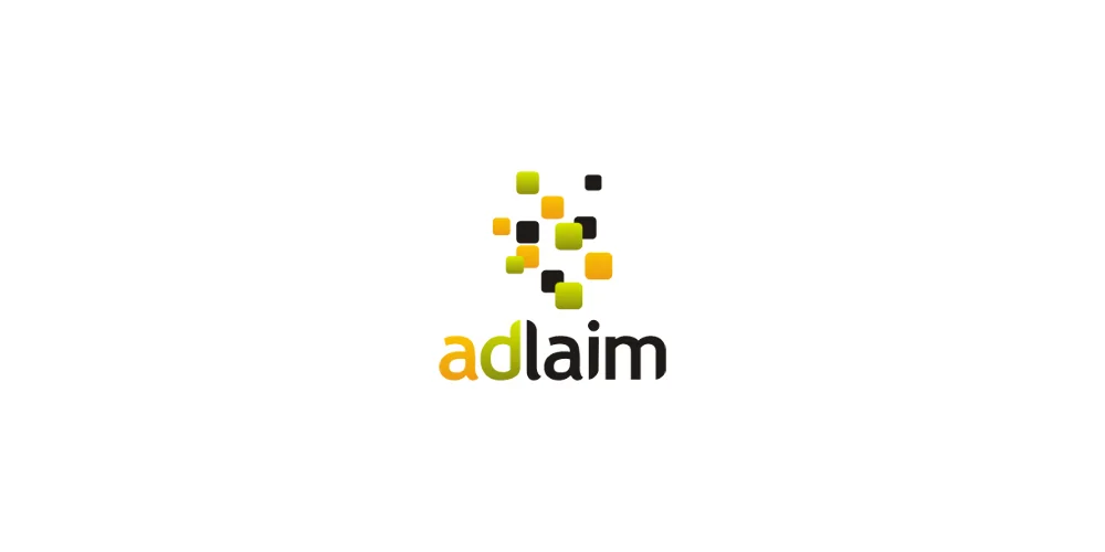 Логотип Adlaim: знак из жёлтых, зелёных и чёрных пикселей над названием