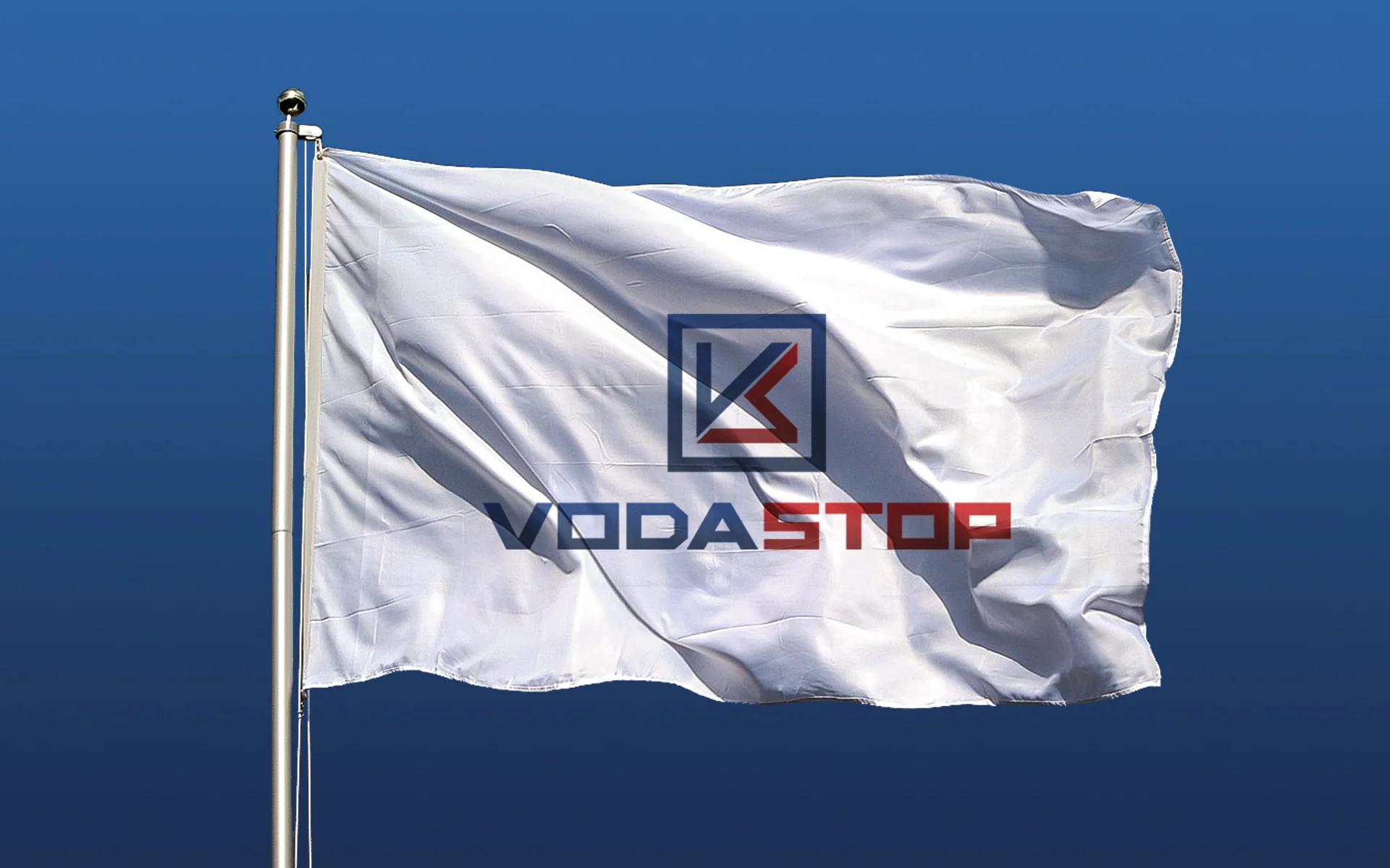 Белый флаг с логотипом VODASTOP